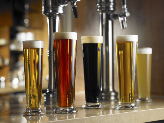 라운지·바 '더 라이브러리'에서 선보이는 크래프트 맥주 <신라호텔 제공>